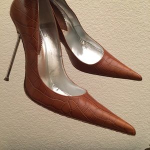 Santa Cruz Crock Tan Heels